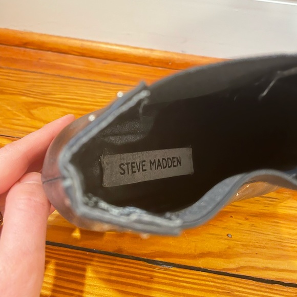 Steve Madden Black Booties with Silver Detailing - Picture 6 of 6